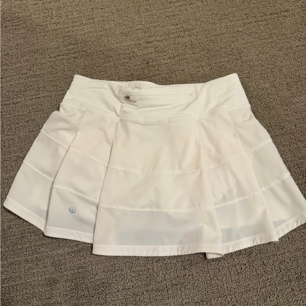 Lululemon white tennis skirt